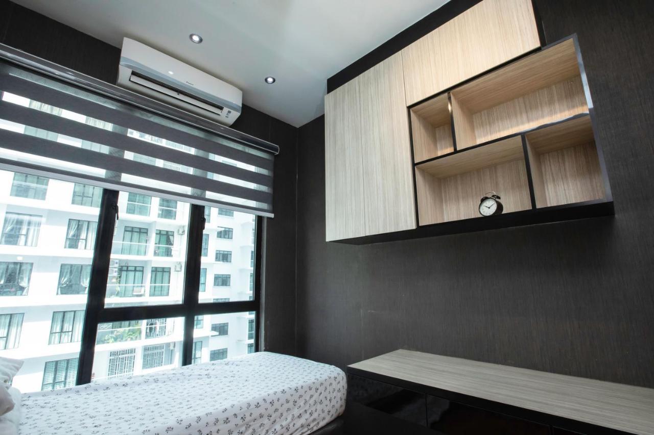 The Platino 2br Paradigm Mall Jb Wifi Netflix #near Sutera Mall *