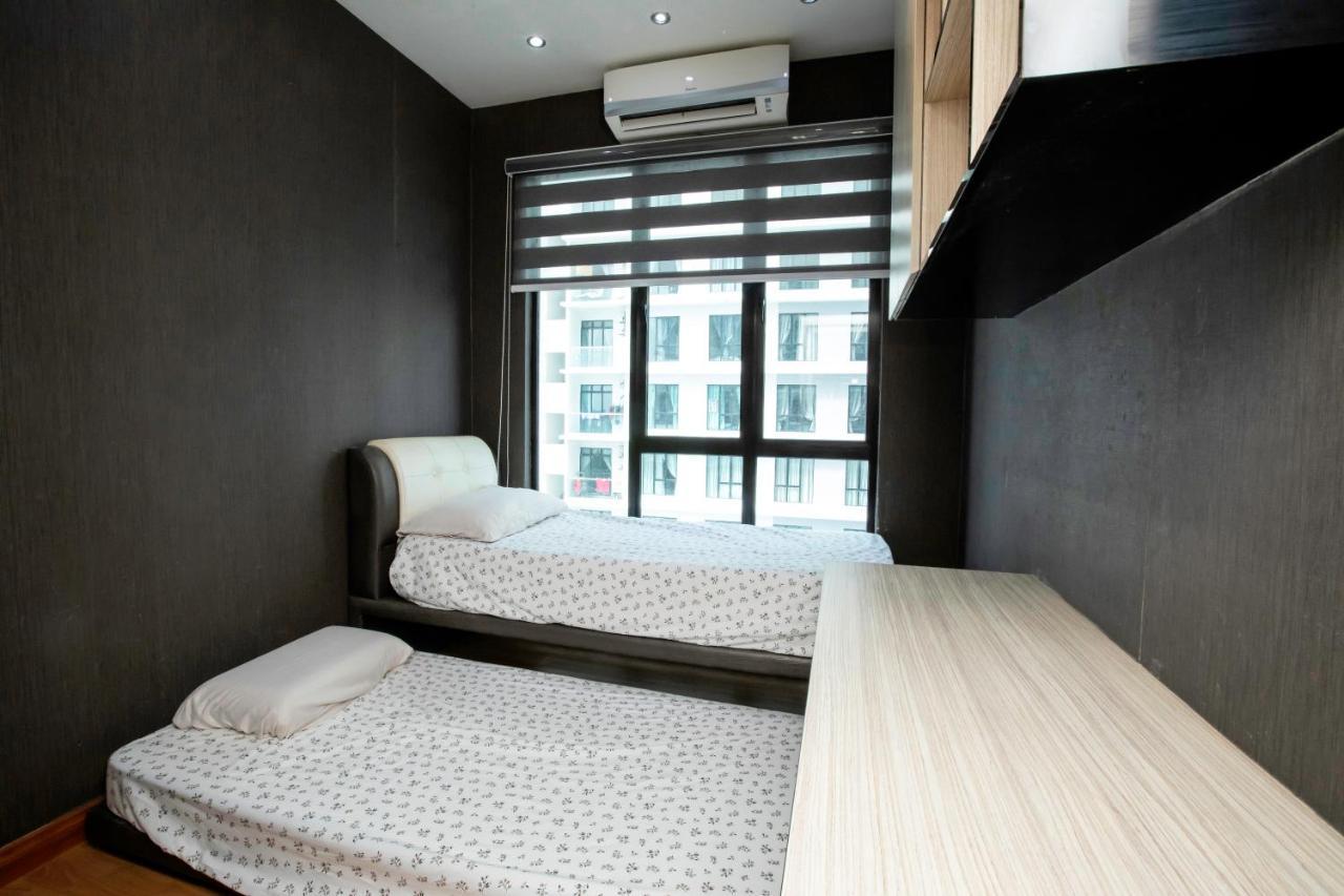 The Platino 2br Paradigm Mall Jb Wifi Netflix #near Sutera Mall Apartment